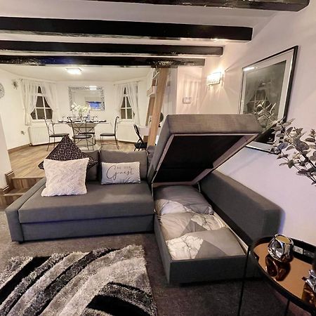 Tollgate House - Luxury Cozy Cottage - Huge Hot Tub - Alton Towers Cheadle  Exterior foto